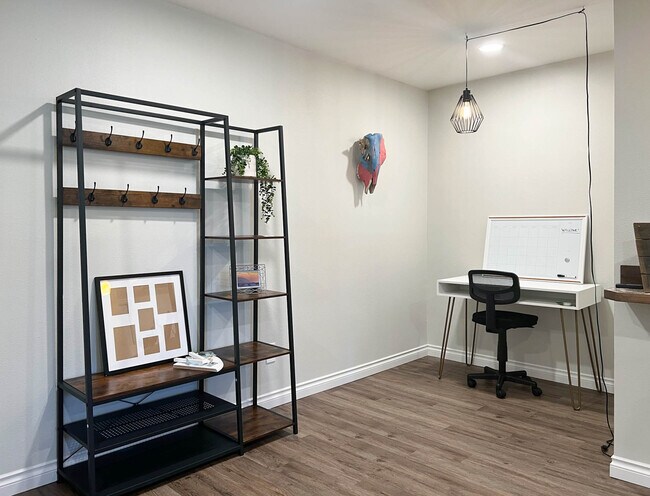 Building Photo - 4650 Reka Dr