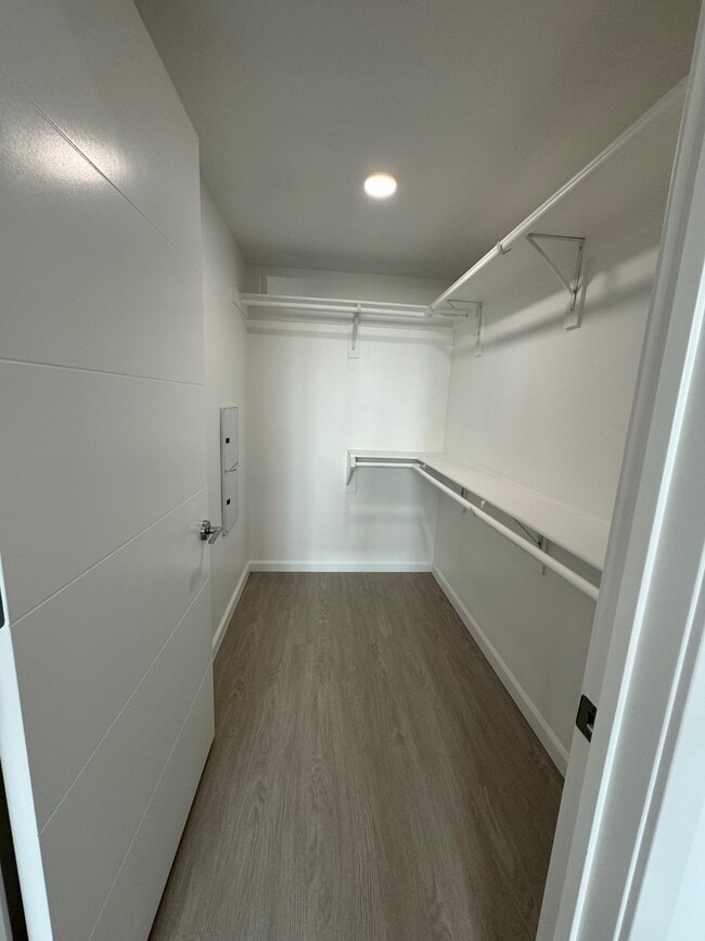 Building Photo - Doran Residences LLC