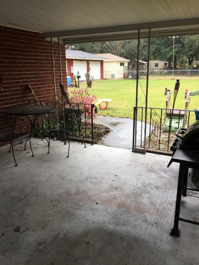 Foto del edificio - 200 Bailey Dr