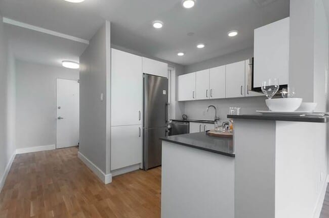 Building Photo - 2400 Bathurst St