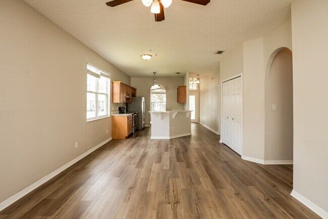 Foto del edificio - 1741 Mountclair Ct