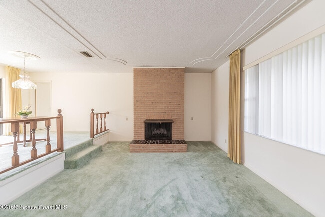 Foto del edificio - 5855 Whispering Ln