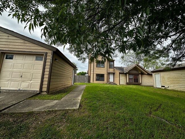 Foto del edificio - 8437 Forest Ridge Dr