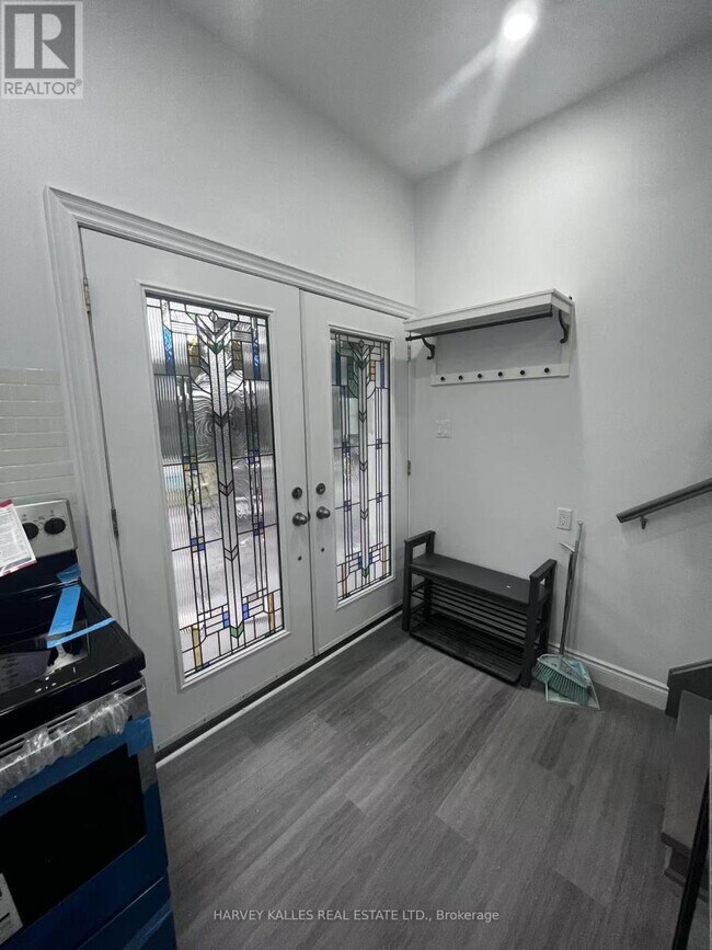 Building Photo - 59 Hemingway Crescent