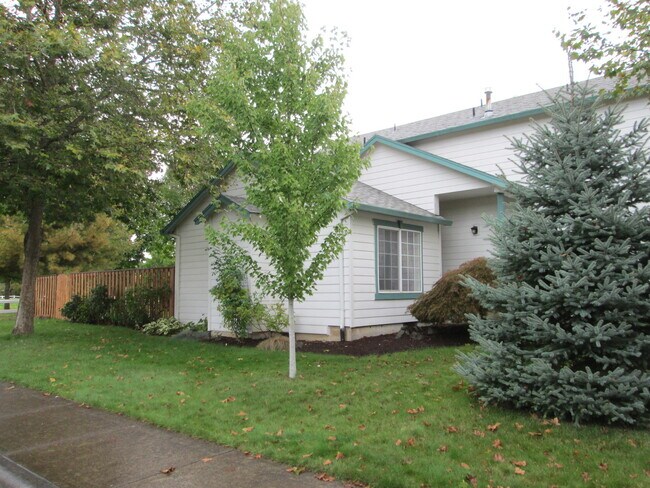 Foto del edificio - 16089 SW Red Clover Ln