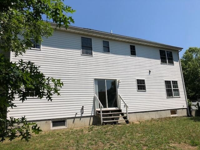 Building Photo - 4 bedroom in Mastic NY 11950