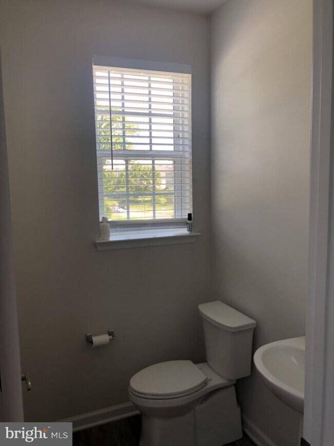 Building Photo - 7208 Clagett Dr