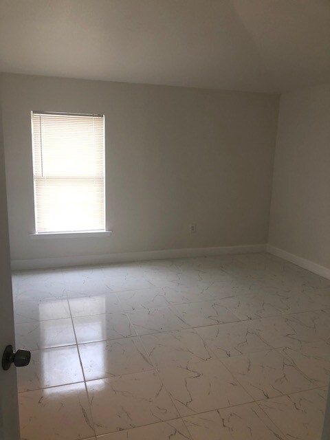 Foto del edificio - 401 Blackbird Way