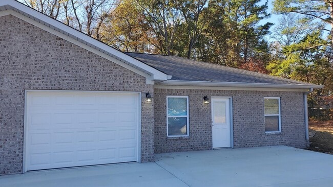 Building Photo - 120 Julia D Ln