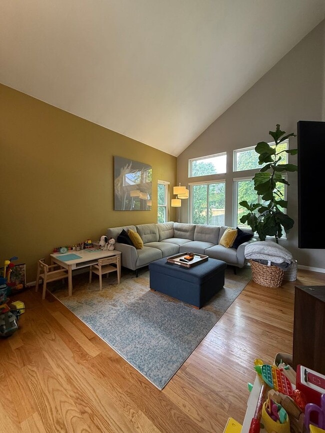 Building Photo - Modern 3-Bed, 2.5-Bath with Open Floor Pla...