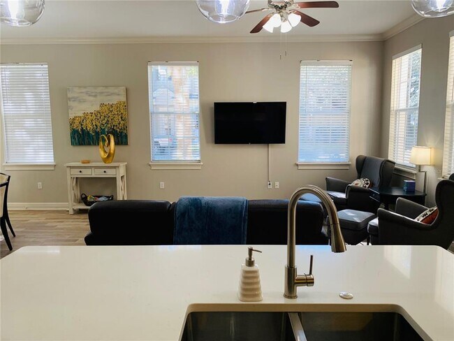 Foto del edificio - 1400 Lake Baldwin Ln