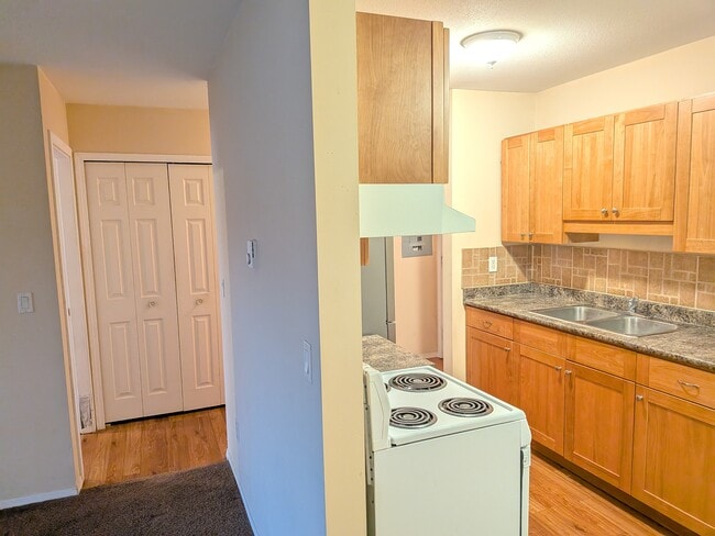 Building Photo - 1755 No 9 Highway308