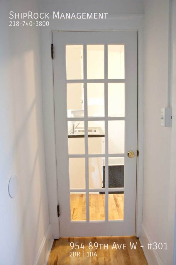 Foto del edificio - 954 89th Ave W