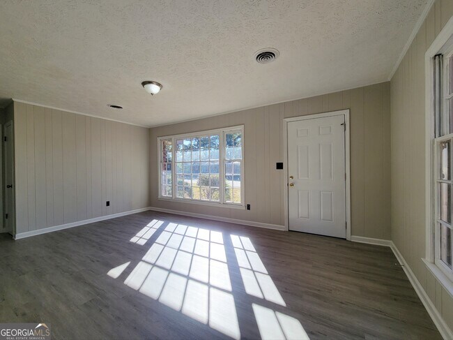 Foto del edificio - 354 Emily Cir