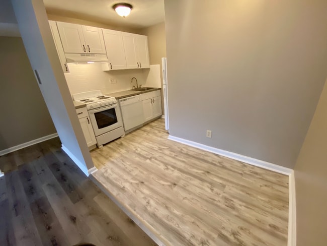 Photo - 1862 Beacon St Apartment