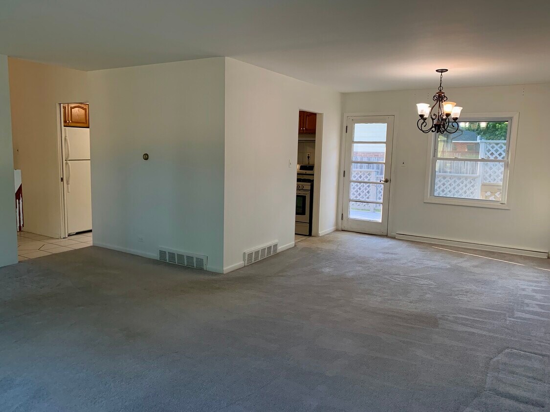 319 Shirley Ct, Wheaton, IL 60187 House Rental in Wheaton, IL