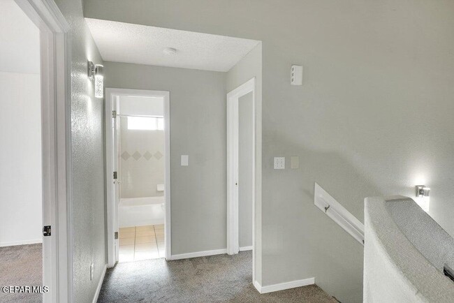 Building Photo - 2364 Tierra Blanda Dr