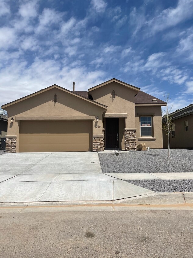 Foto principal - 4336 Golden Eagle Loop NE