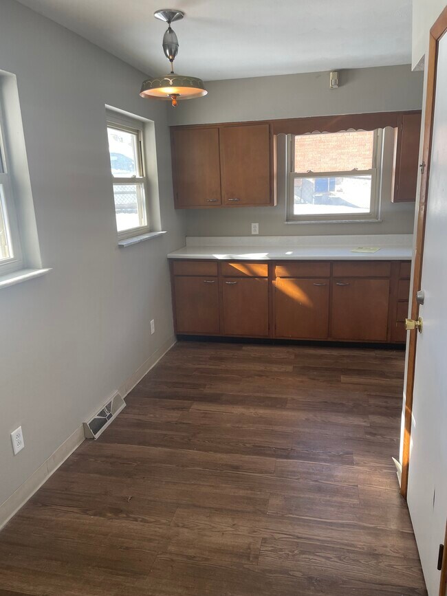 Foto del edificio - 4555 E 4th St