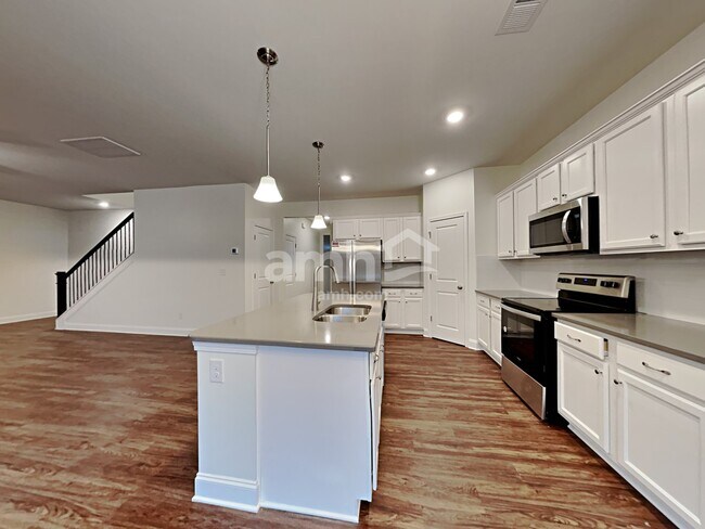 Building Photo - 130 Alaina Ct