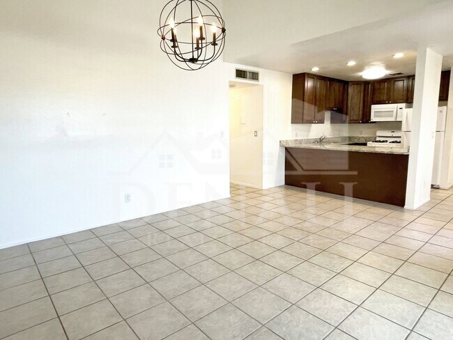 Foto del edificio - 822 S Langley Ave