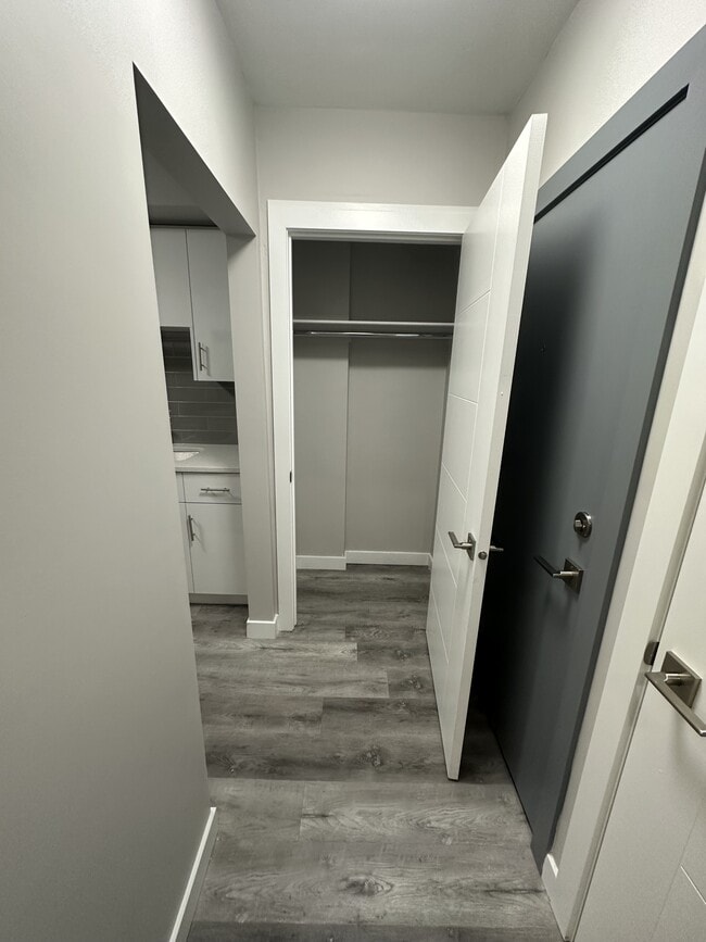 Building Photo - 11110-68 68 Ave NW