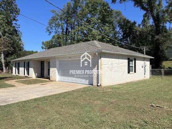 Building Photo - 3613 Squaw Valley Dr SW