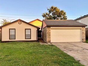 Building Photo - 3111 Timber View Dr