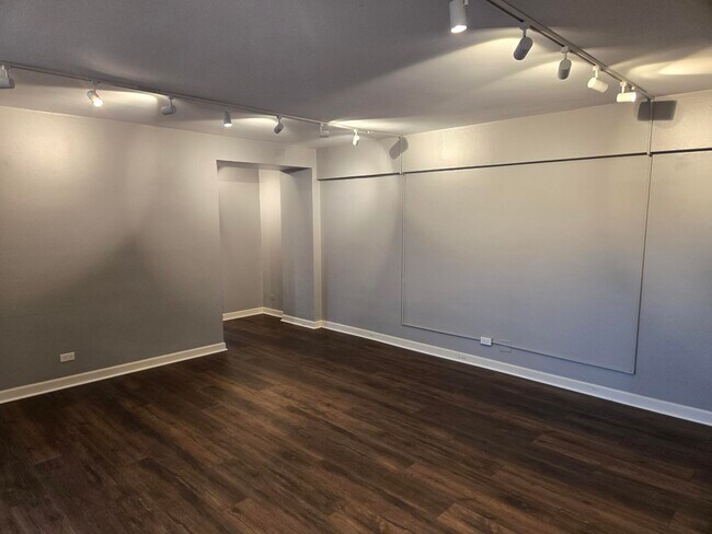 Building Photo - 4950 N Marine Dr
