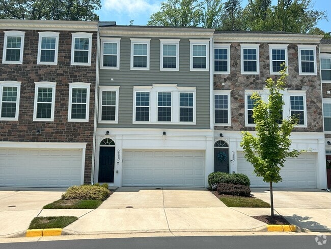 Building Photo - 1333 Gilmore St