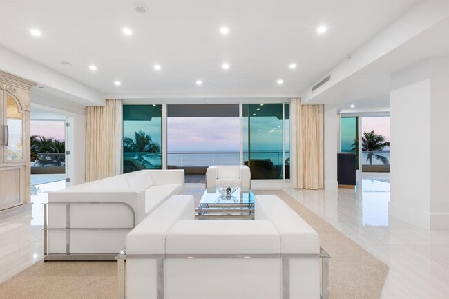 Building Photo - 2494 S Ocean Blvd