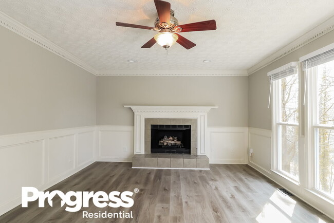 Building Photo - 4969 Willow Creek Dr