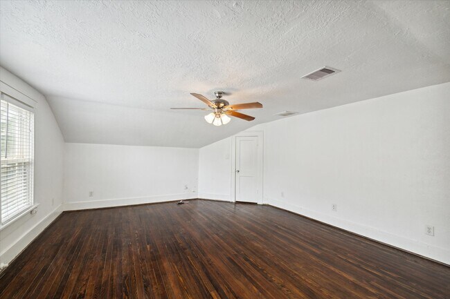 Foto del edificio - 2611 Isabella St