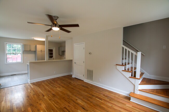 Foto del edificio - The Yards Townhomes