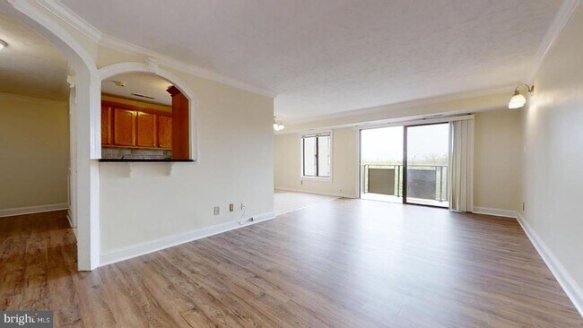 Foto del edificio - 3100 S Manchester St