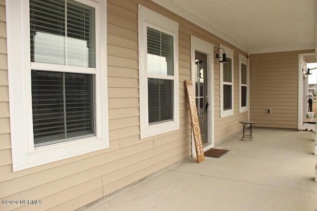 Building Photo - 119 Palo Alto Park Dr