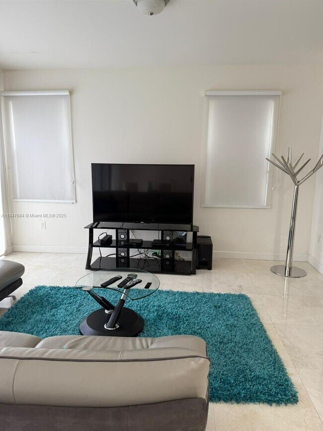 Foto del edificio - 10476 NW 61st St