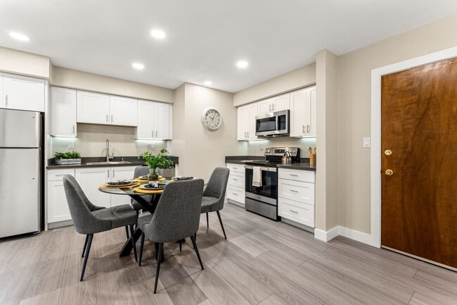 Foto del edificio - 1015 Continentals Ave