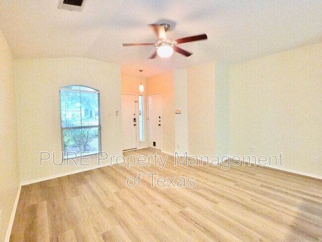 Foto del edificio - 2711 Winslow Dr