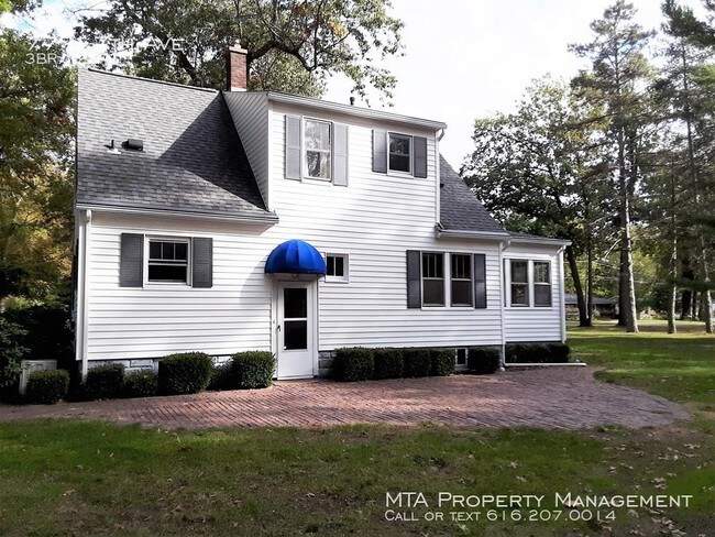 Building Photo - Beautiful 3 Bedroom Fruitport Home