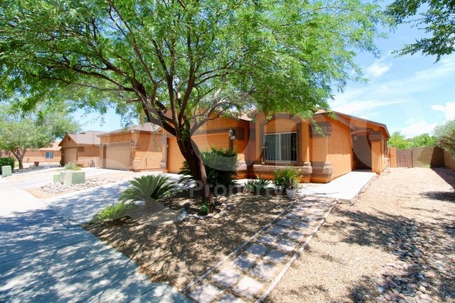 Photo - 2353 E Calle Sierra Del Manantial House