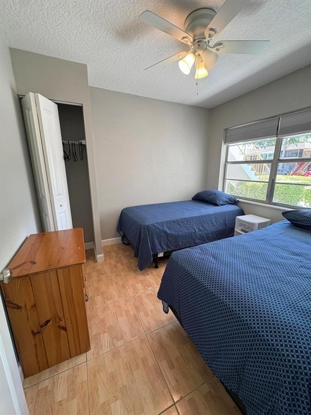 Foto del edificio - 102 Stratford N