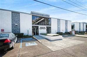 Building Photo - 2955 Ridgelake Dr