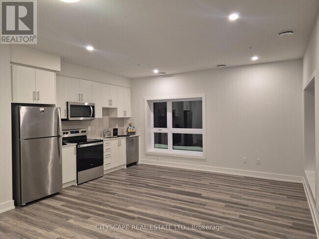 Photo du bâtiment - 1100 Lackner Pl