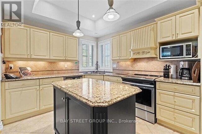 Building Photo - 2 Chardonnay Pl