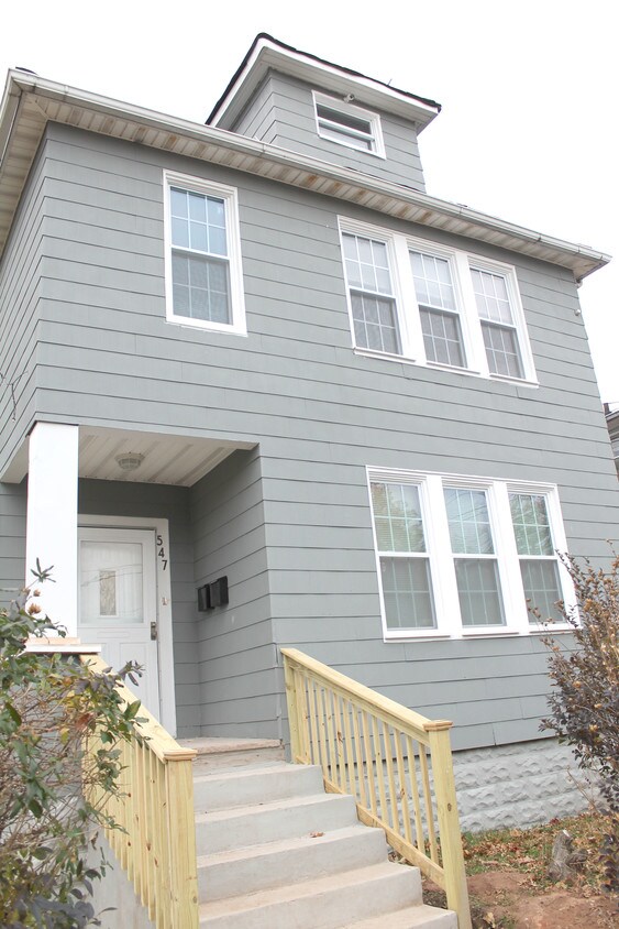 Primary Photo - 547 Cleveland Ave