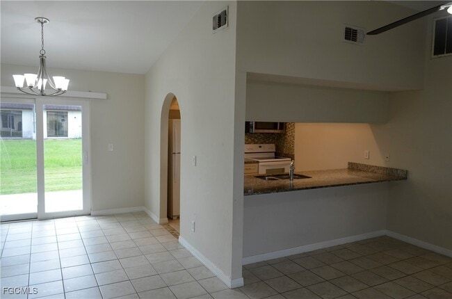 Building Photo - 906 SW 47th Terrace