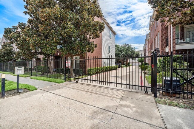 Foto del edificio - 716 Hartman St