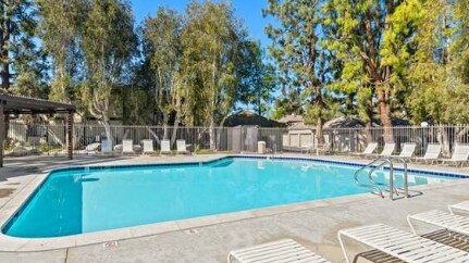 Foto del edificio - 12394 Rock Springs Ct