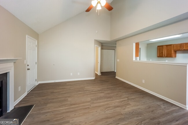Building Photo - 5760 Sable Glen Rd